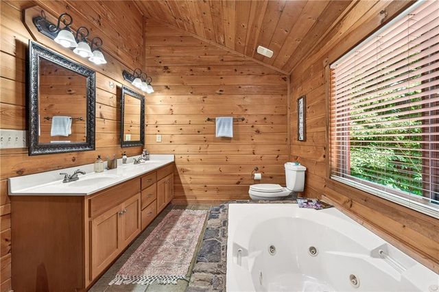 239 Reindeer Lane, Talking Rock, GA 30175