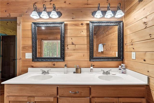 239 Reindeer Lane, Talking Rock, GA 30175