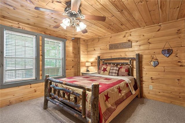 239 Reindeer Lane, Talking Rock, GA 30175