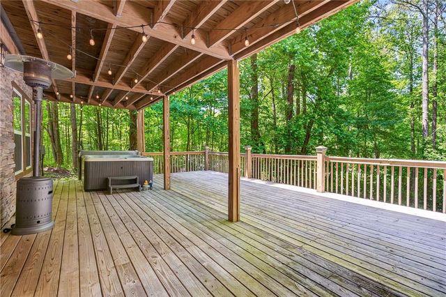 239 Reindeer Lane, Talking Rock, GA 30175