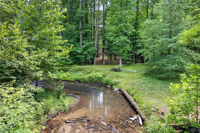 239 Reindeer Lane, Talking Rock, GA 30175