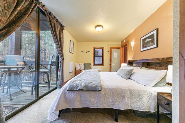 3060 Silver Strike, Truckee, CA 96161