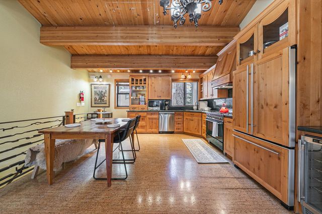 3060 Silver Strike, Truckee, CA 96161