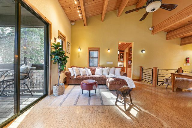 3060 Silver Strike, Truckee, CA 96161