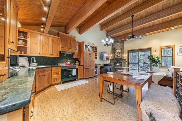 3060 Silver Strike, Truckee, CA 96161