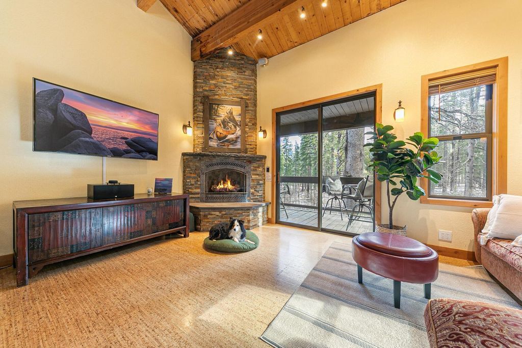 3060 Silver Strike, Truckee, CA 96161