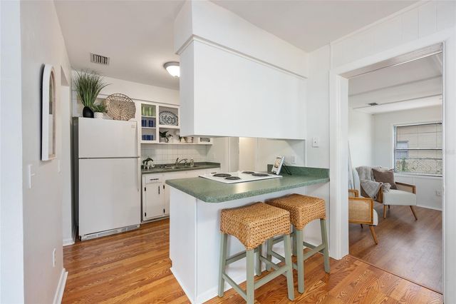 1015 W MONTROSE STREET, Clermont, FL 34711