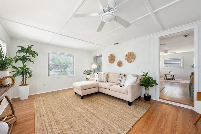 1015 W MONTROSE STREET, Clermont, FL 34711