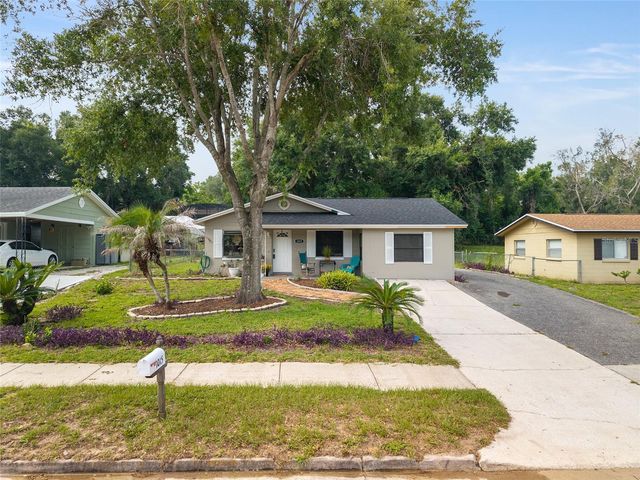 1015 W MONTROSE STREET, Clermont, FL 34711
