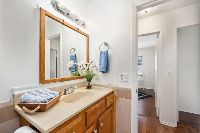 1015 W MONTROSE STREET, Clermont, FL 34711