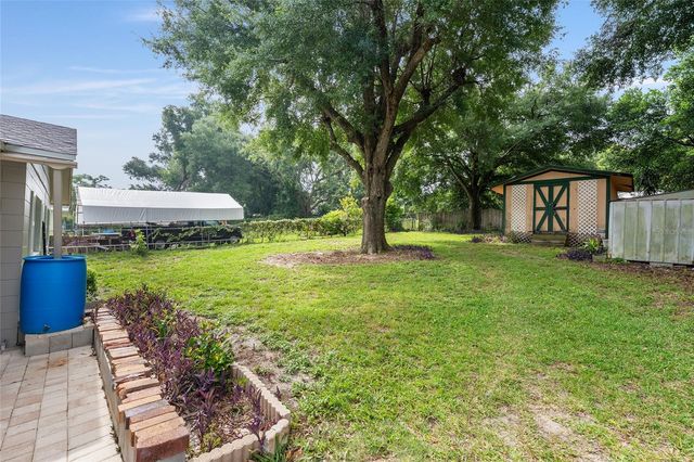1015 W MONTROSE STREET, Clermont, FL 34711