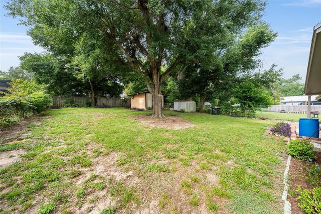 1015 W MONTROSE STREET, Clermont, FL 34711