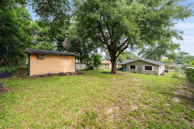 1015 W MONTROSE STREET, Clermont, FL 34711