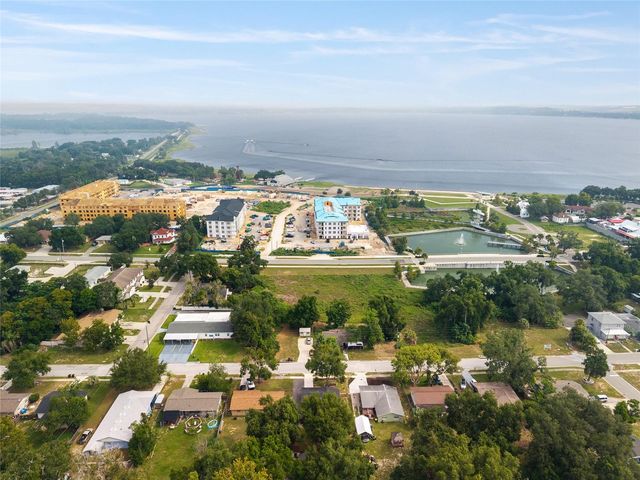 1015 W MONTROSE STREET, Clermont, FL 34711