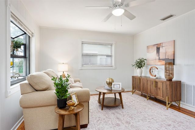 1015 W MONTROSE STREET, Clermont, FL 34711