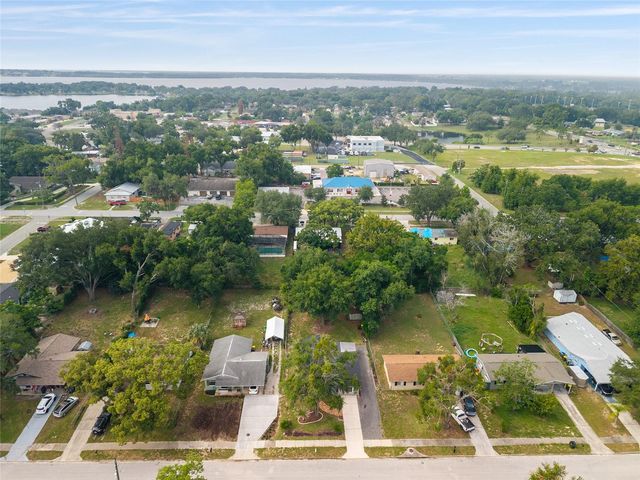 1015 W MONTROSE STREET, Clermont, FL 34711