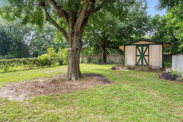 1015 W MONTROSE STREET, Clermont, FL 34711