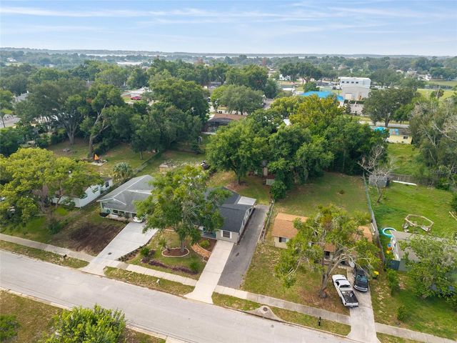 1015 W MONTROSE STREET, Clermont, FL 34711
