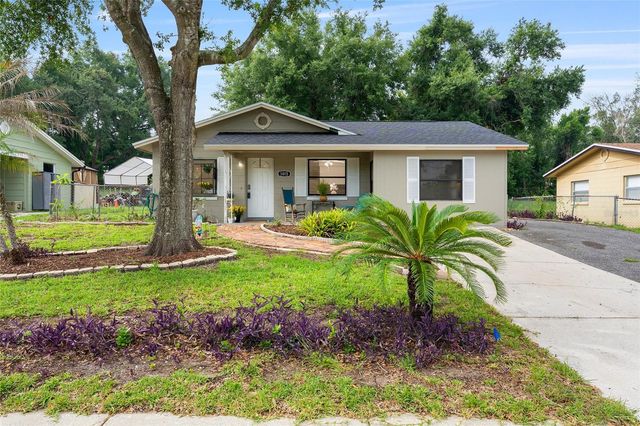 1015 W MONTROSE STREET, Clermont, FL 34711