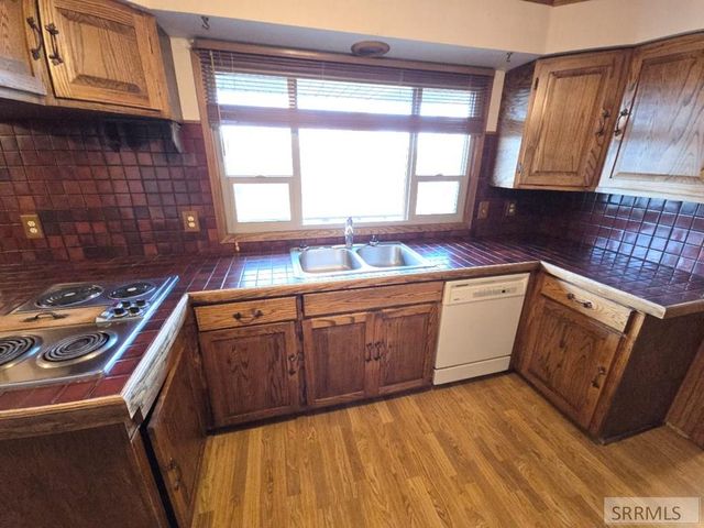 595 N Murdock Lane, Idaho Falls, ID 83402