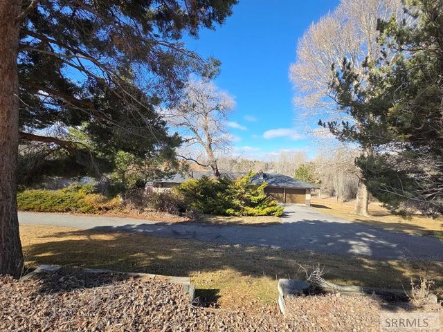 595 N Murdock Lane, Idaho Falls, ID 83402