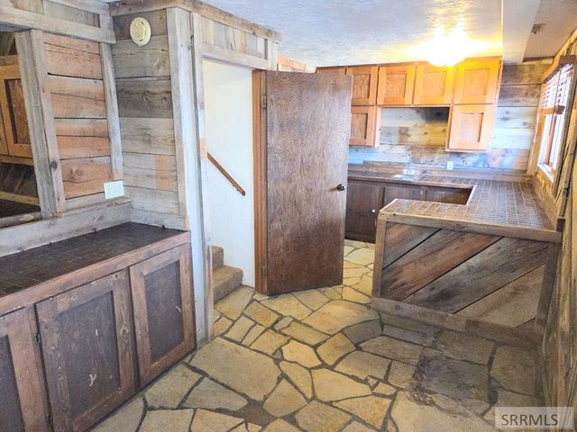 595 N Murdock Lane, Idaho Falls, ID 83402