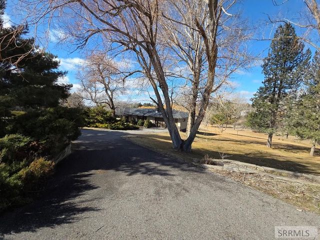 595 N Murdock Lane, Idaho Falls, ID 83402