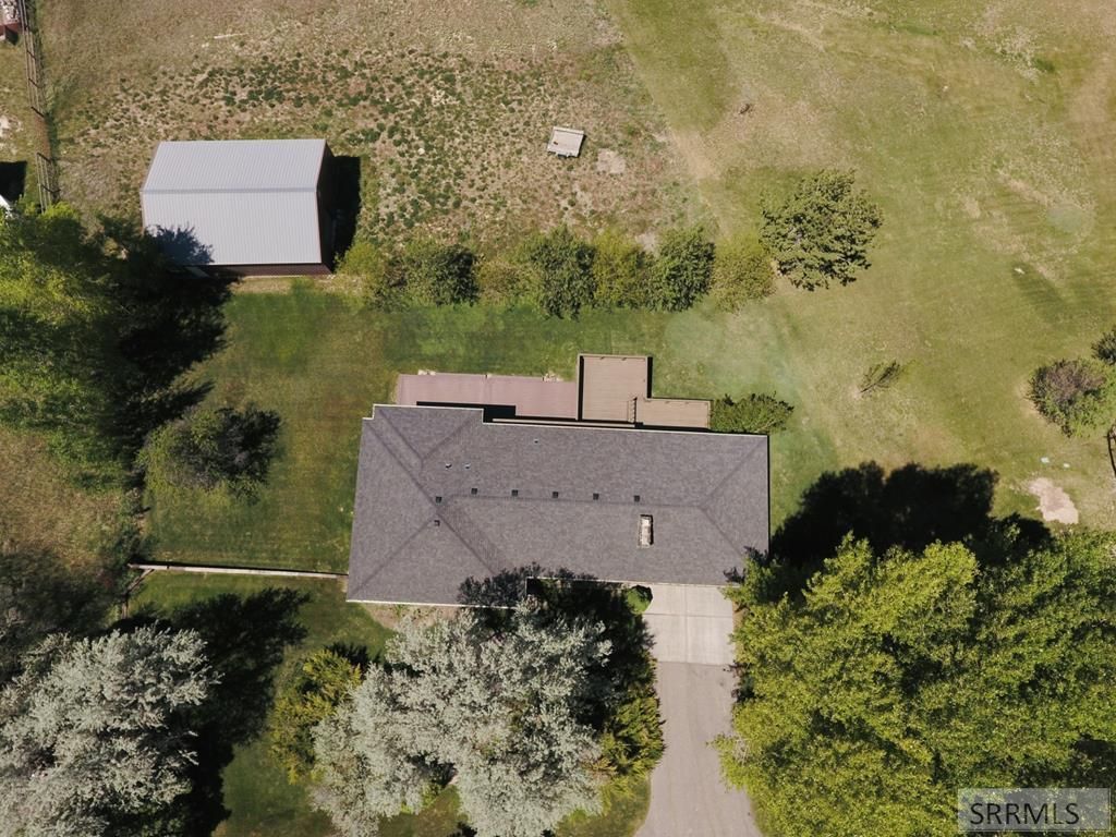 Image 3 of property listing at 595 N Murdock Lane, Idaho Falls, ID 83402