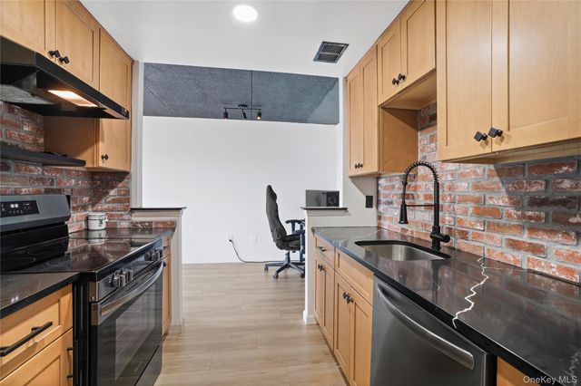 500 High Point Drive 709, Hartsdale, NY 10530