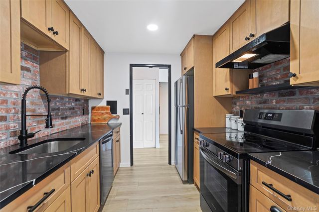 500 High Point Drive 709, Hartsdale, NY 10530