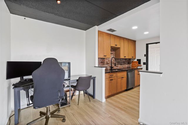 500 High Point Drive 709, Hartsdale, NY 10530