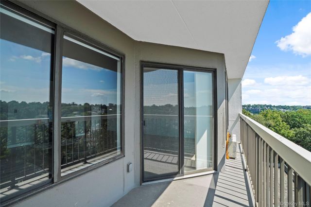 500 High Point Drive 709, Hartsdale, NY 10530