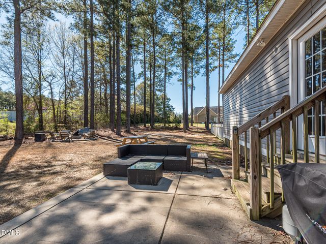 8869 Surrey Top Road, Bailey, NC 27807