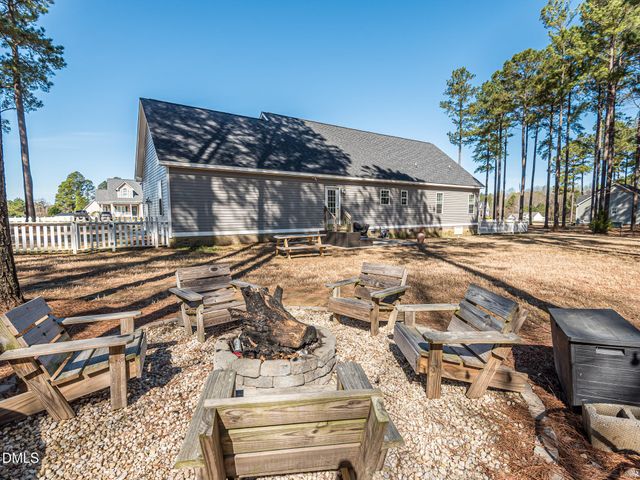 8869 Surrey Top Road, Bailey, NC 27807