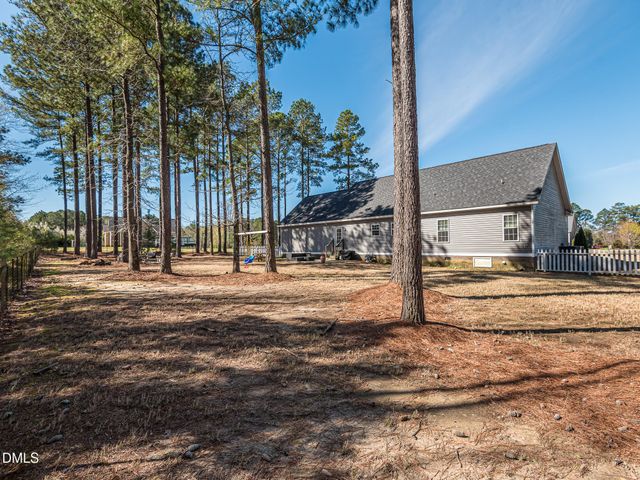 8869 Surrey Top Road, Bailey, NC 27807