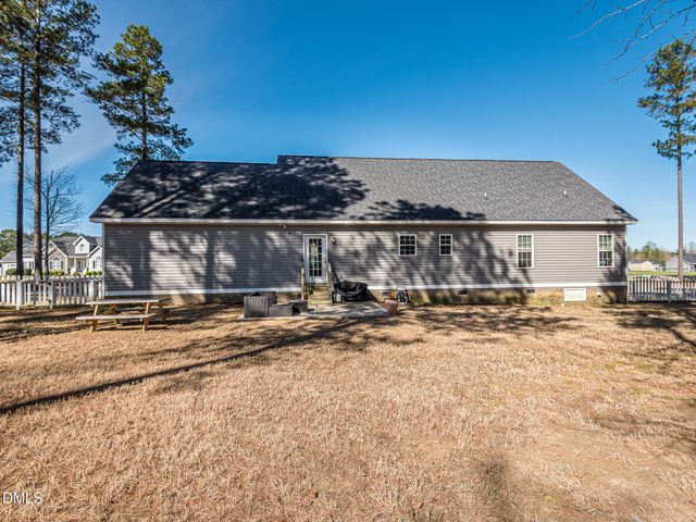 8869 Surrey Top Road, Bailey, NC 27807