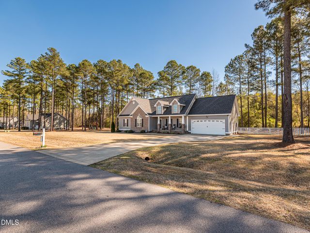 8869 Surrey Top Road, Bailey, NC 27807