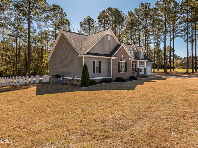 8869 Surrey Top Road, Bailey, NC 27807