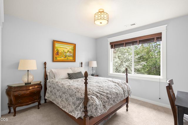 61353 Huckleberry Place, Bend, OR 97702