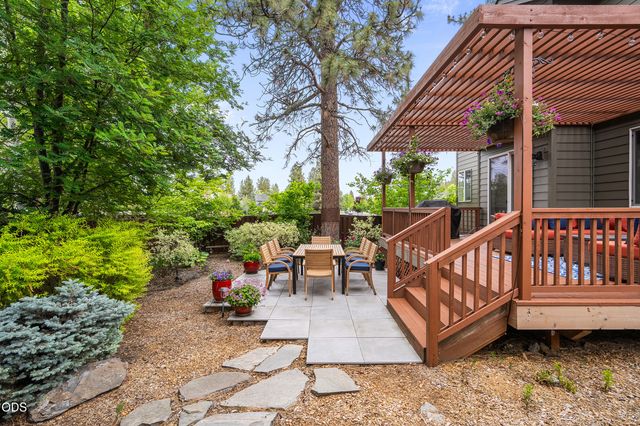 61353 Huckleberry Place, Bend, OR 97702