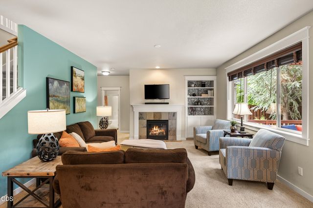 61353 Huckleberry Place, Bend, OR 97702