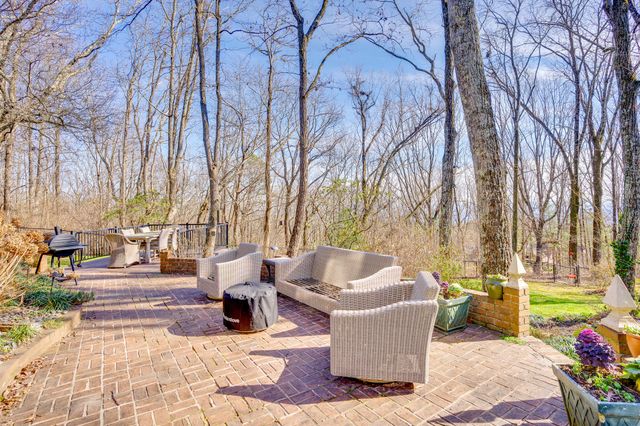 1117 Mountain Terrace, Lookout Mountain, GA 30750