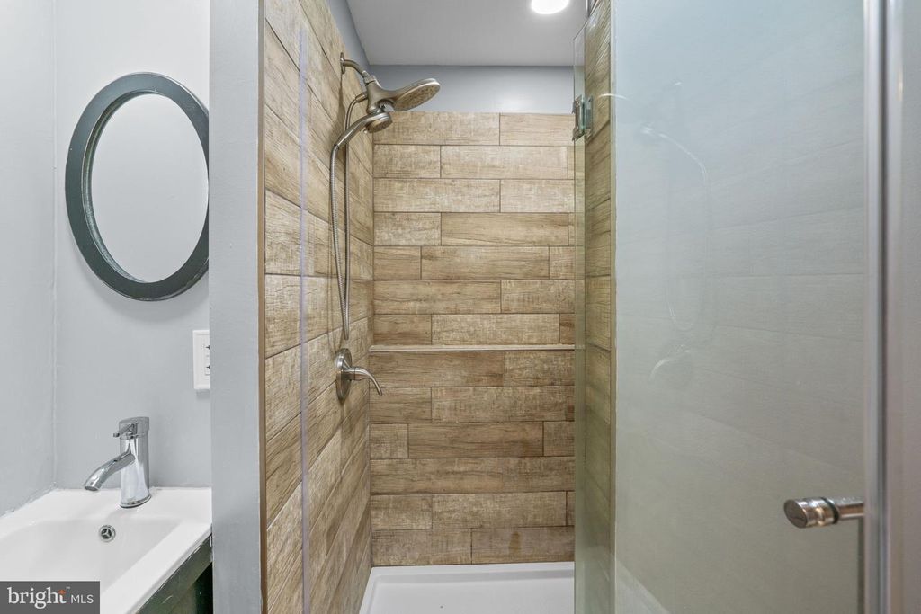 Image 22 of property listing at 2138 WHISTLER AVE, Baltimore, MD 21230