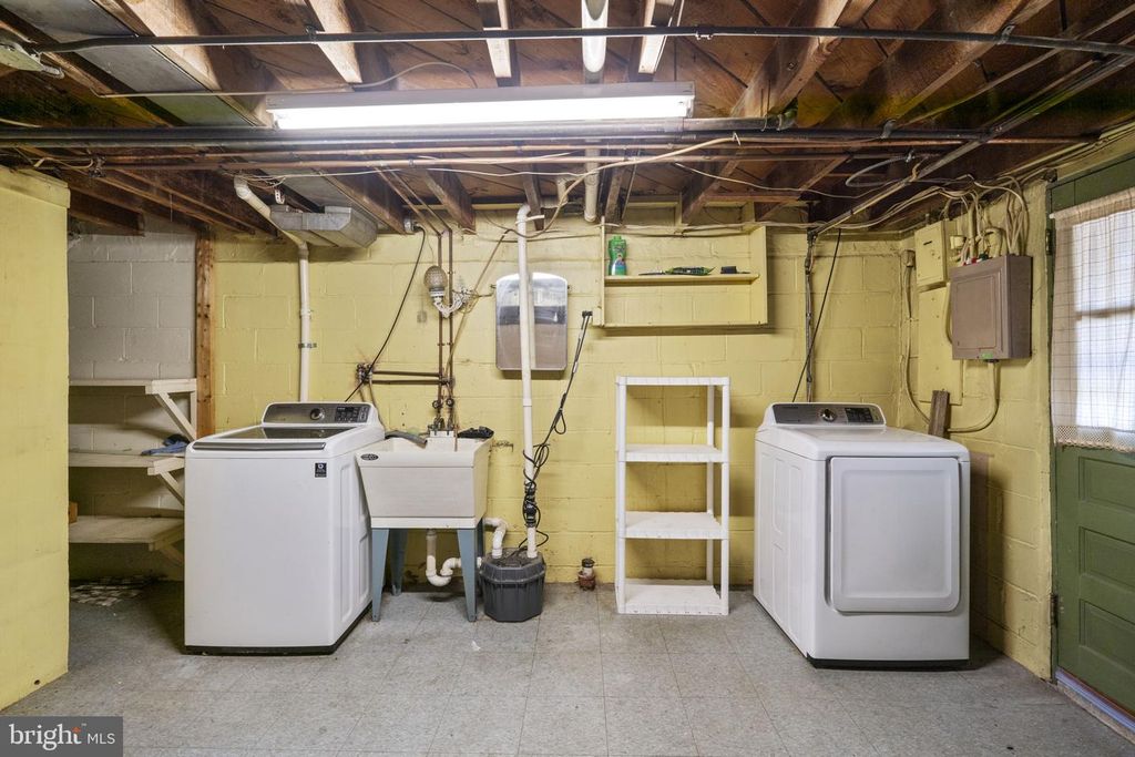 Image 29 of property listing at 2138 WHISTLER AVE, Baltimore, MD 21230