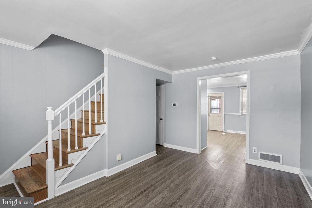 Image 6 of property listing at 2138 WHISTLER AVE, Baltimore, MD 21230