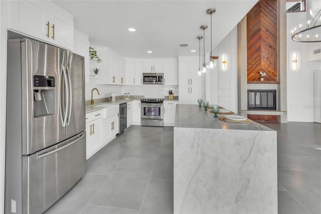 3033 WISTER CIRCLE, Valrico, FL 33596