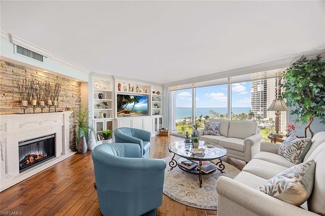 4401 Gulf Shore BLVD N # B802, Naples, FL 34103