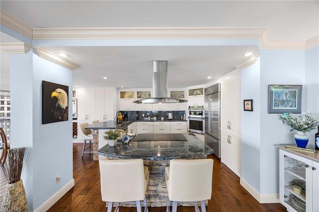 4401 Gulf Shore BLVD N # B802, Naples, FL 34103