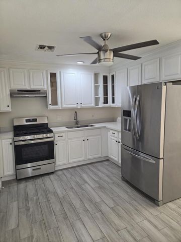 6717 N 53rd Avenue, Glendale, AZ 85301