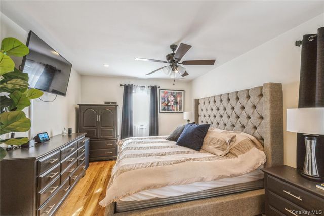 2 Udalia Road, West Islip, NY 11795